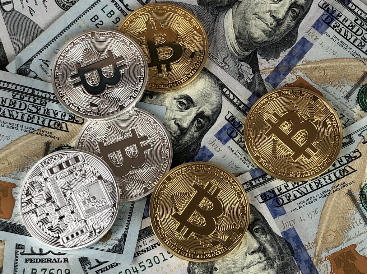 Facebook goes Blockchain