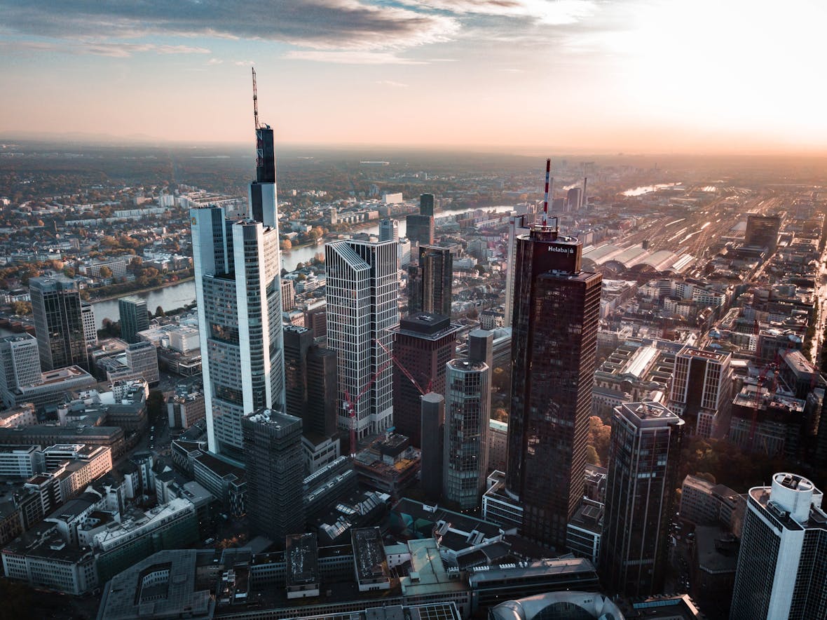 „Investoren und Fondsindustrie diskutieren gerne in Frankfurt über Themengebiete wie Family Offices, Fondsboutiquen und Real Assets“