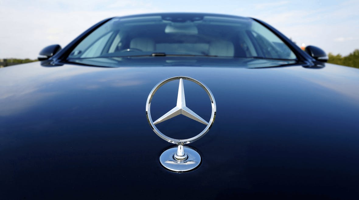 Daimler enters Uber competition