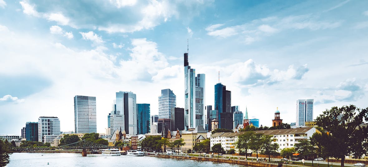 Businesslunch und Marktausblick mit Schmitz & Partner in der Kameha Suite