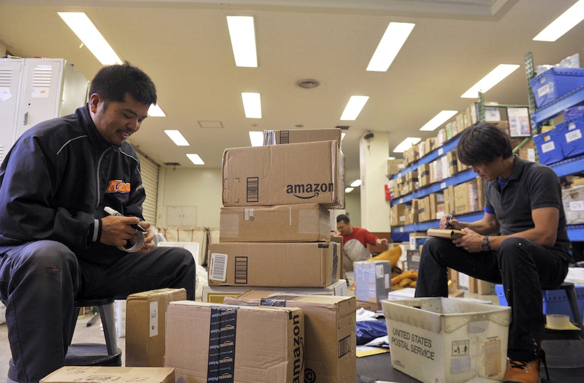 Trump hands over to Amazon