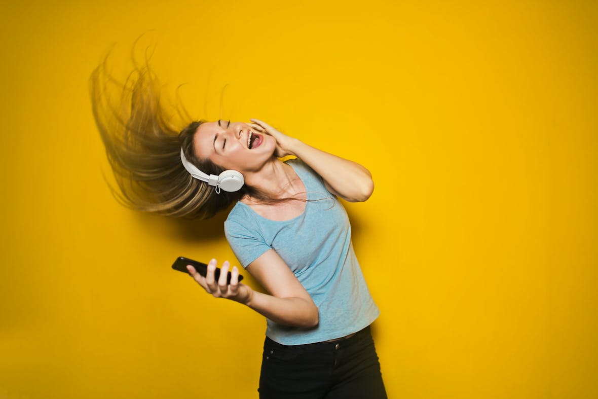 Spotify schließt Quartal erstmals mit Gewinn ab