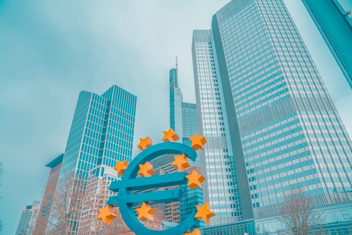 EUR / USD: trend continues against the euro